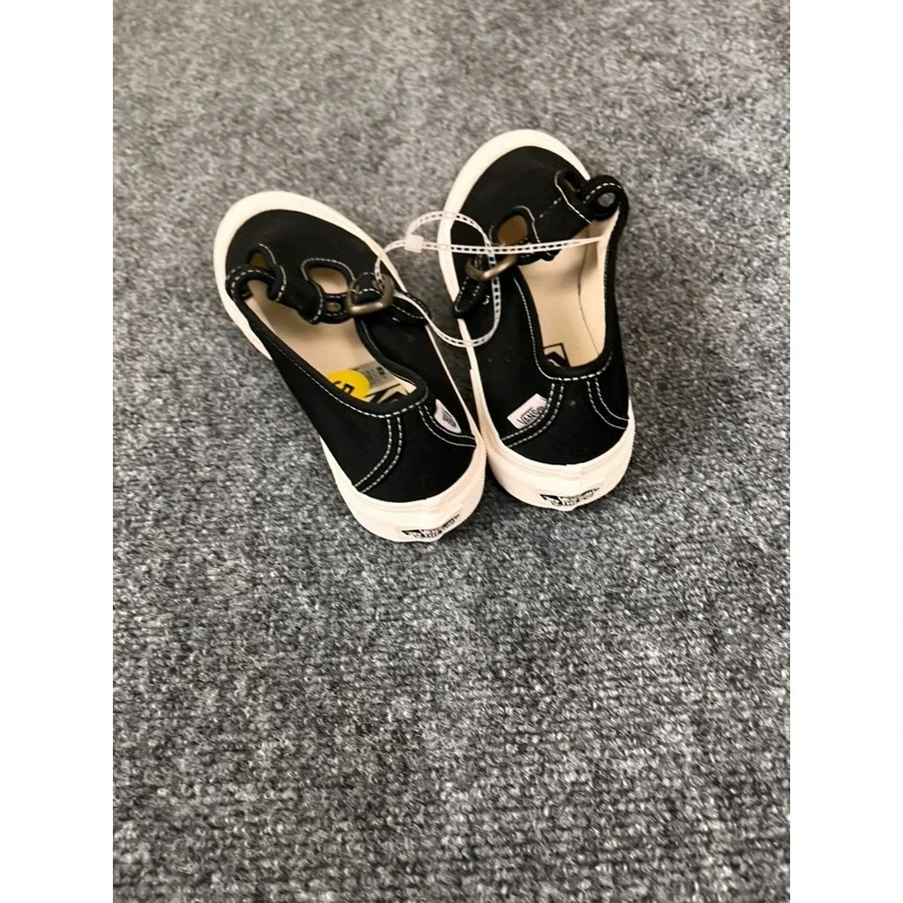 NWT Vans Style 93 Mary Jane Black True White Canvas Buckle Shoess Size 5 no box